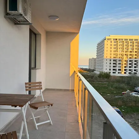 Velvet Breeze Apartment *